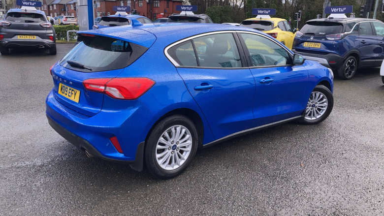 Ford Focus 1.0 EcoBoost 125 Titanium 5dr Petrol Hatchback